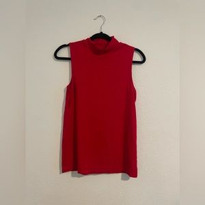 Sleeveless turtleneck